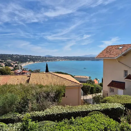شقة T2 Vue Mer, Proche & Parking Privee *